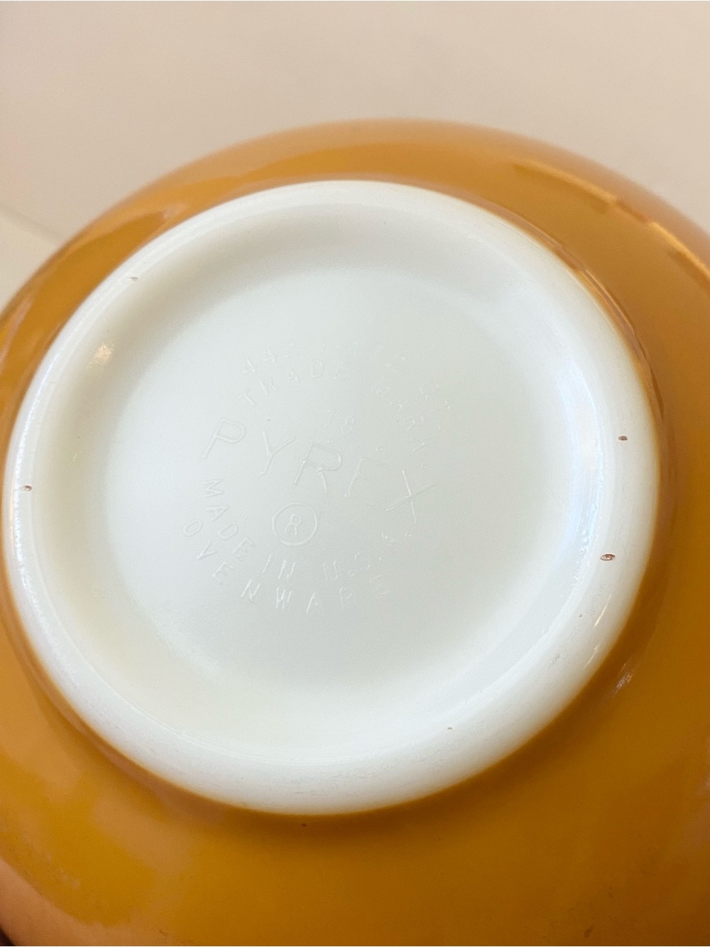 vintage PYREX Cinderella Mixing Bowl 442 1.5 Qt - Old Orchard - Picture 7 of 8